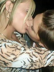 girls kissing megamix 80